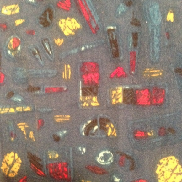 LulaRoe Tall and Curvy Leggings with Makeup Print - Picture 2 of 2